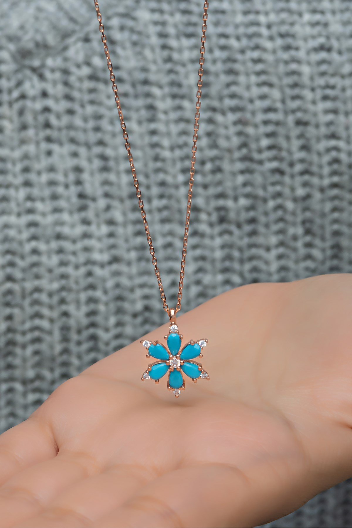 925 Ayar Gümüş Turkuaz Taşlı Lotus Kamelya Çiçeği Kolye