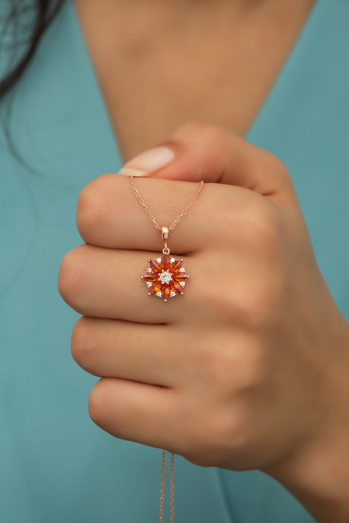 925 Ayar Gümüş Turuncu Taşlı Lotus Çiçeği Kolye