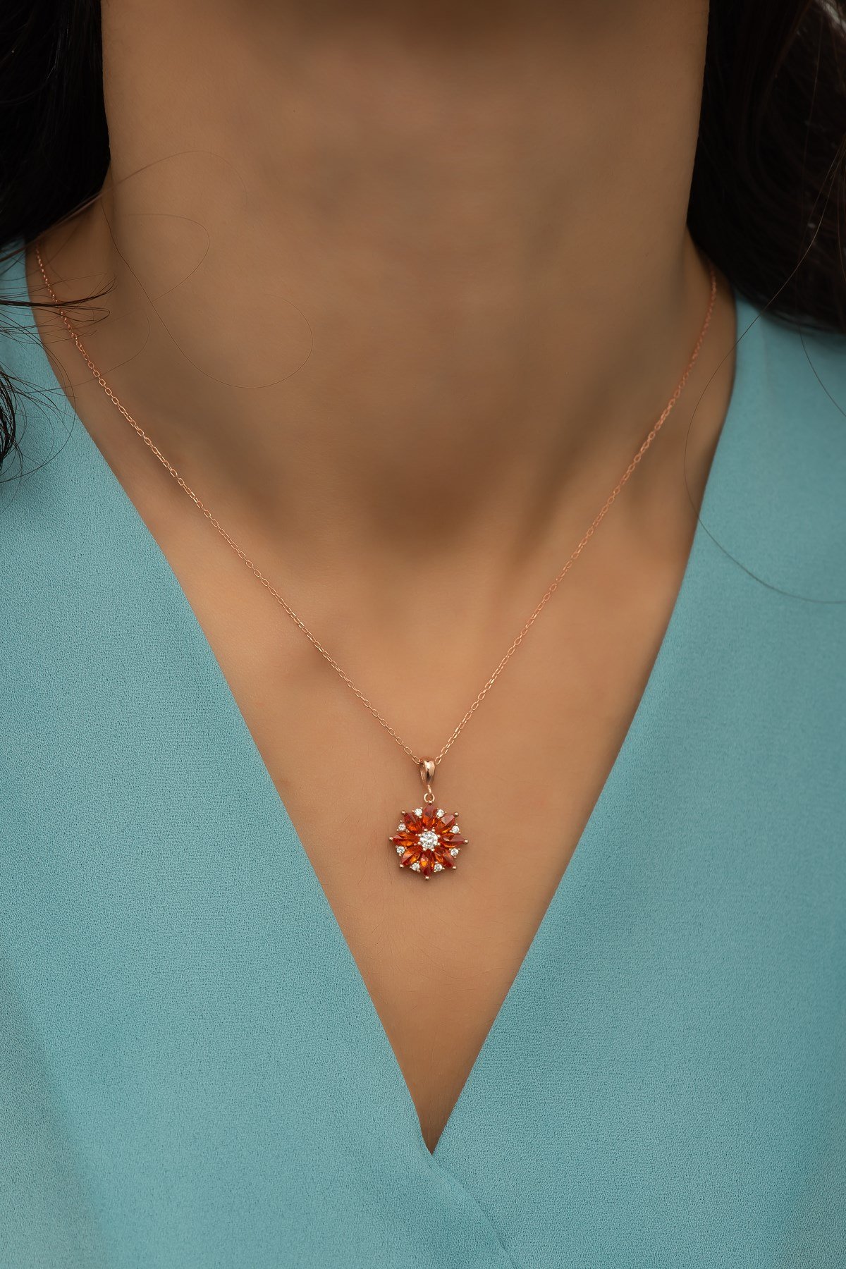 925 Ayar Gümüş Turuncu Taşlı Lotus Çiçeği Kolye