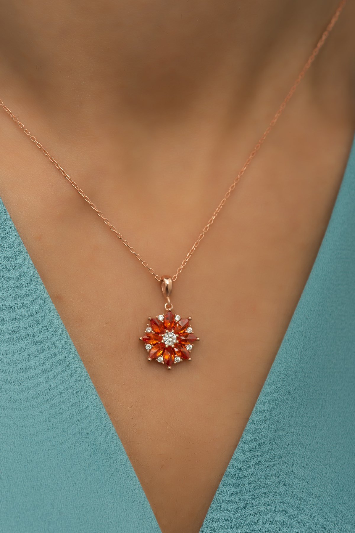 925 Ayar Gümüş Turuncu Taşlı Lotus Çiçeği Kolye