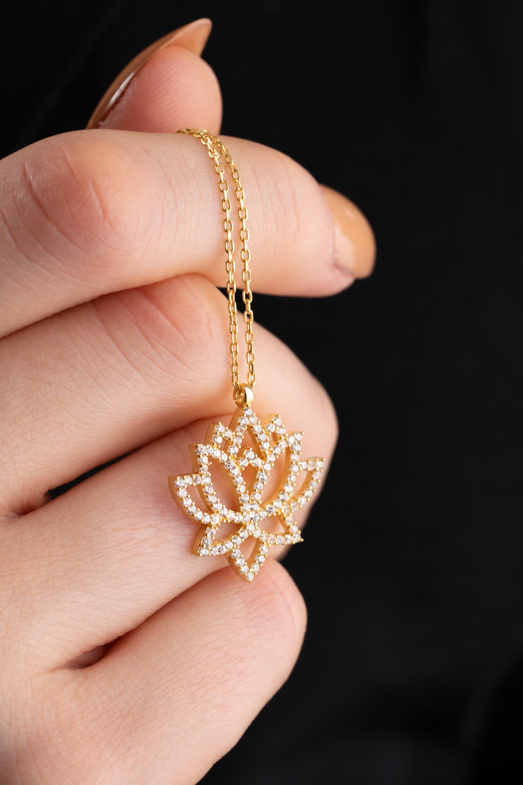 925 Ayar Gümüş Zirkon Taşlı Gold Kaplama Lotus Çiçeği Tasarım Kolye