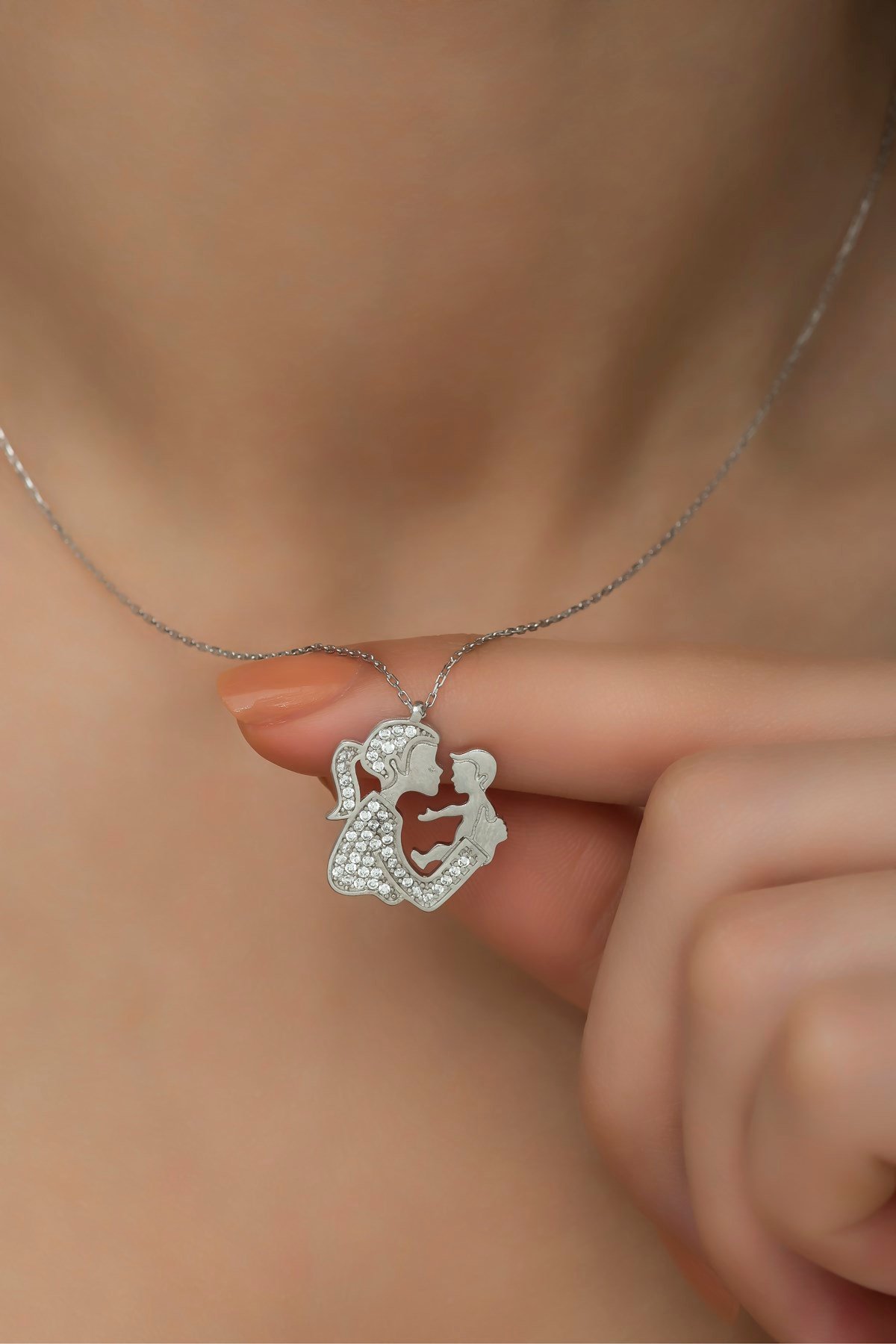 925 Ayar Gümüş Zirkon Taşlı Rodyumlu Anne Bebek Kolye