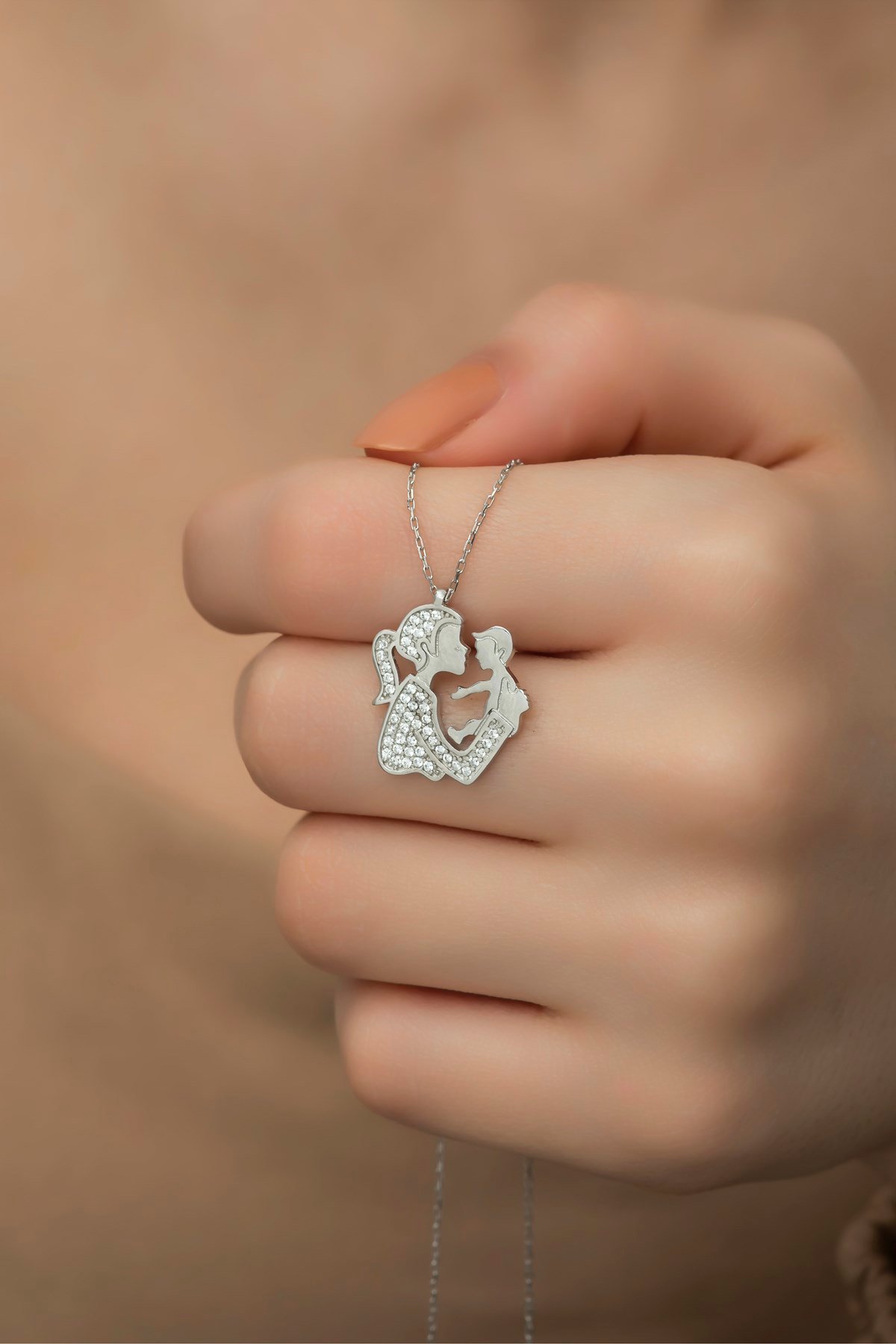 925 Ayar Gümüş Zirkon Taşlı Rodyumlu Anne Bebek Kolye