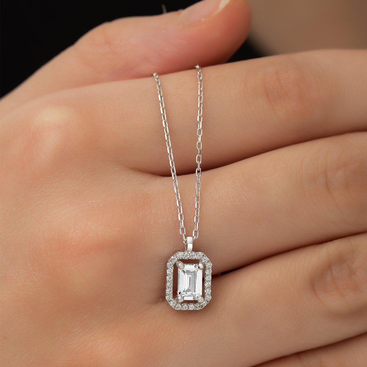 925 Ayar Gümüş Zirkon Taşlı Tektaş Kolye Kadın Gümüş Kolye