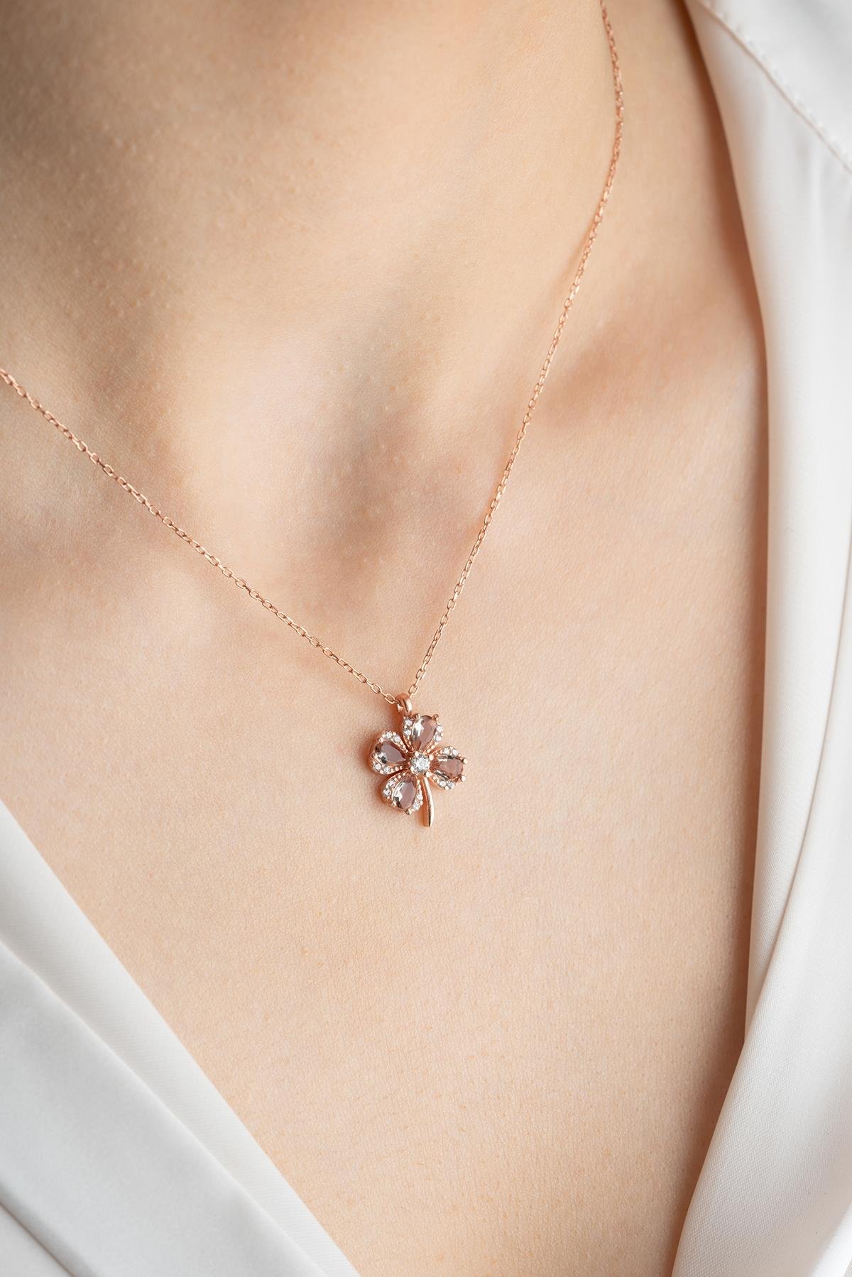 925 Ayar Gümüş Zultanite Taşlı Dört Yapraklı Şans Yonca Kolye