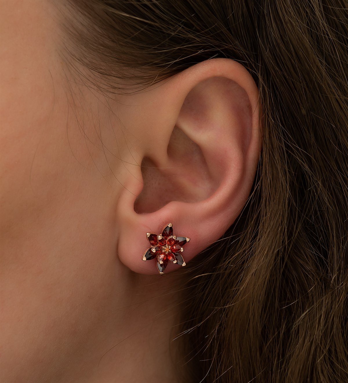 925 Ayar Kırmızı Lotus Çiçeği Küpe Kadın Gümüş Küpe