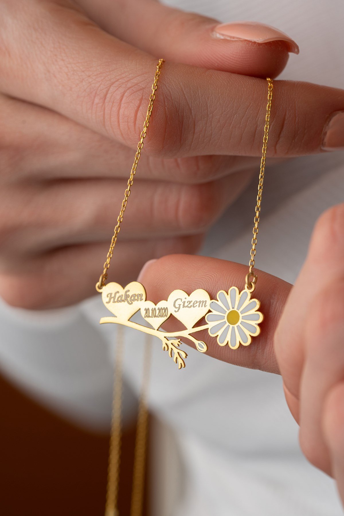 Kişiye Özel İsimli Yatay Papatya Model Kolye