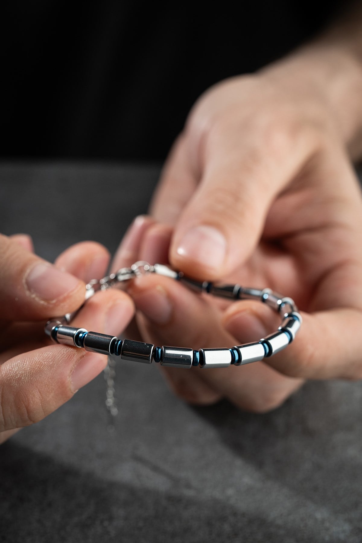 Silindir Model Hematit Doğal Taşlı Erkek Çelik Bileklik