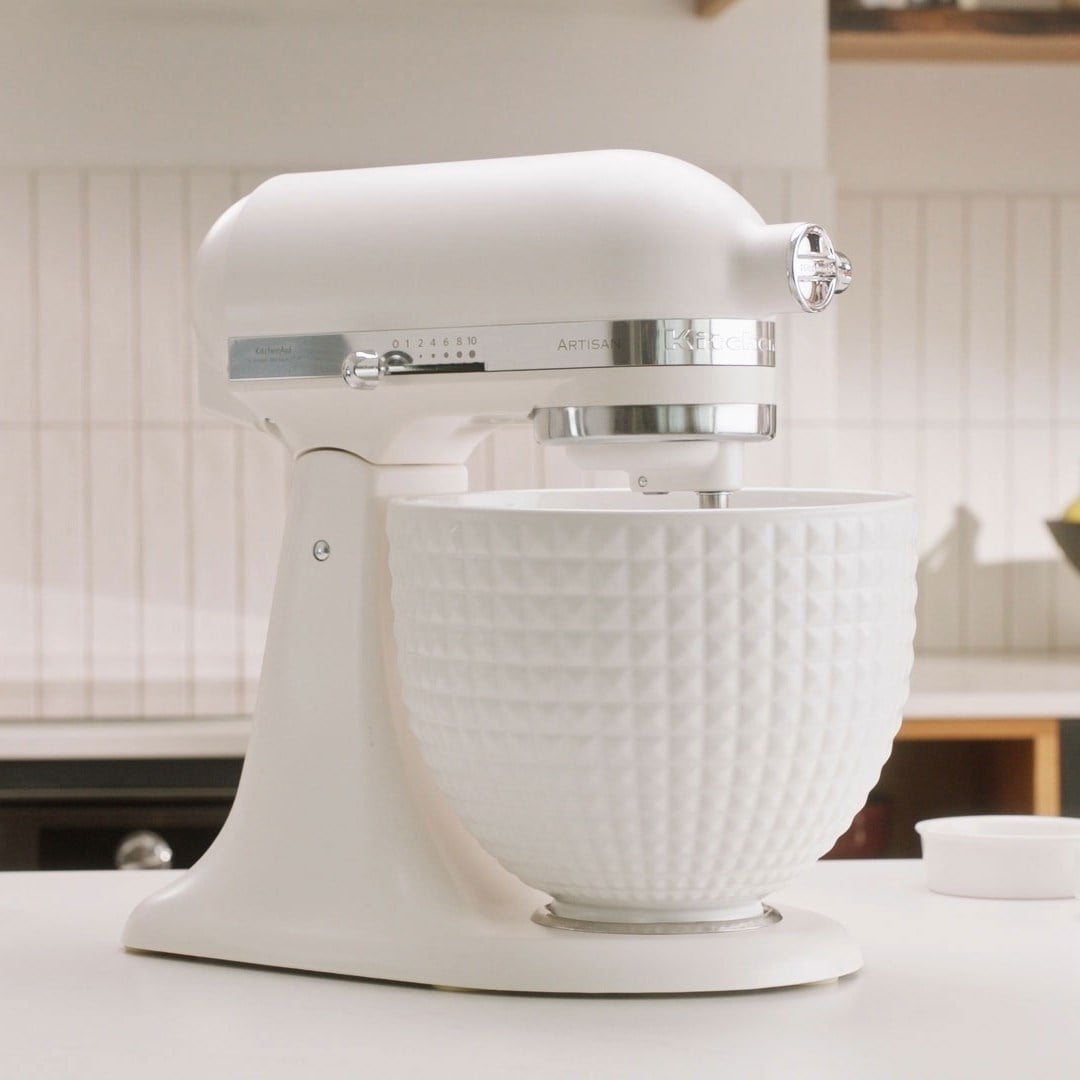 KitchenAid Artisan 4,7 L Stand Mikser ve Seramik Kase - 5KSM156CX