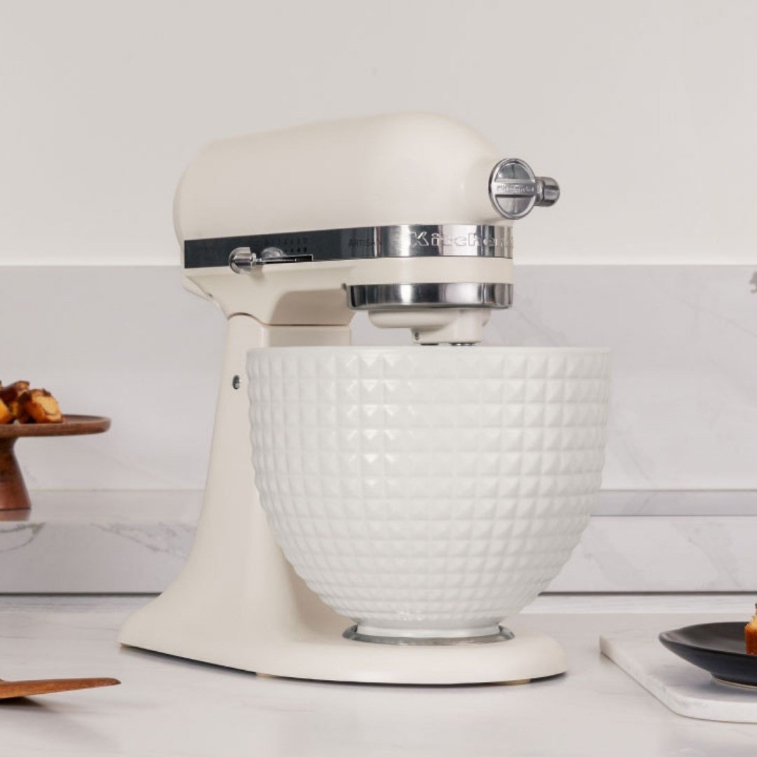 KitchenAid Artisan 4,7 L Stand Mikser ve Seramik Kase - 5KSM156CX