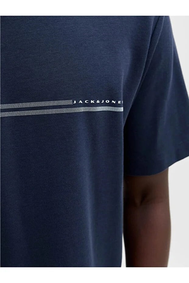 JACK & JONES JCOFUSION CHEST BRAND TEE SS CREW NOOS Outer Space 12289936-OU