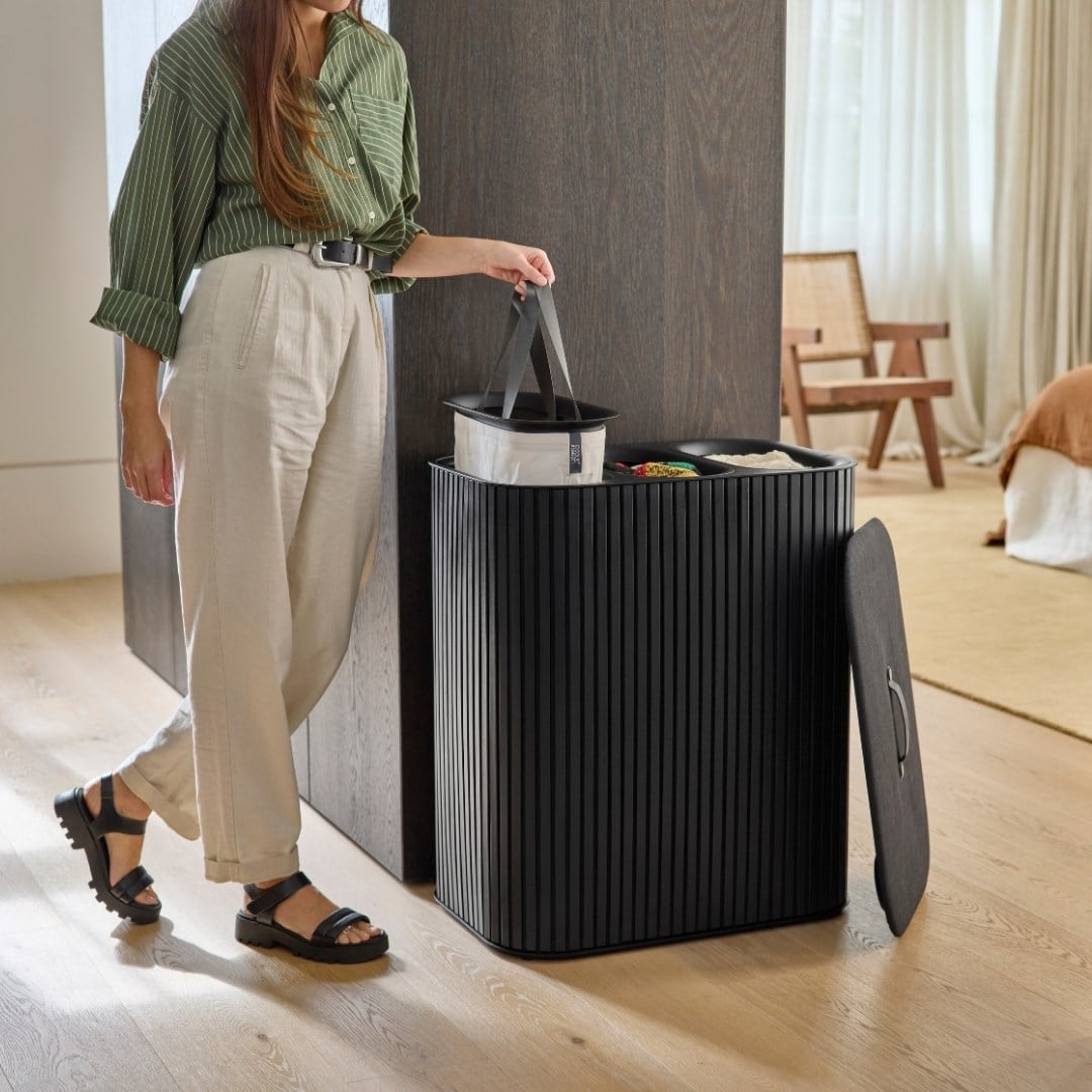 Joseph Joseph Tota 90 L Trio Luxe 3 Bölmeli Çamaşır Ayırma Sepeti - SiyahÇamaşır Sepeti