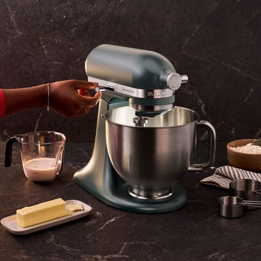 KitchenAid Artisan Plus 4,7 L Oynar Başlıklı Stand Mikser - Juniper4,7 L Stand Mikser