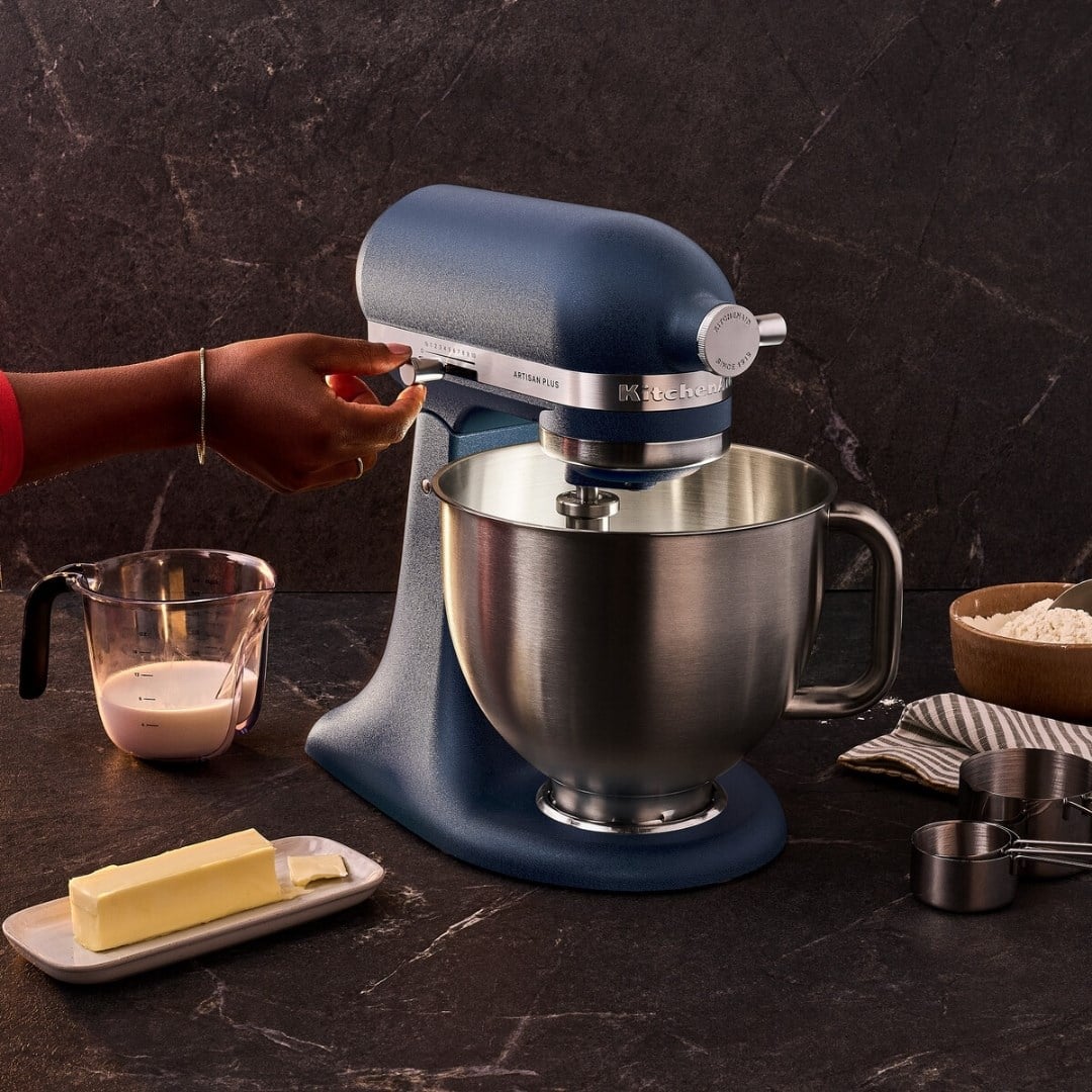 KitchenAid Artisan Plus 4,7 L Oynar Başlıklı Stand Mikser - Wıld Blueberry4,7 L Stand Mikser