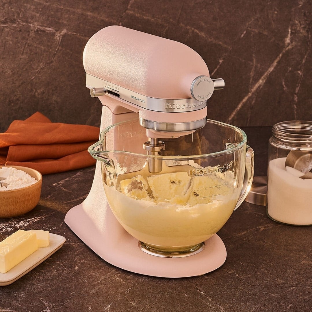 KitchenAid Artisan Plus 4,7 L Oynar Başlıklı Stand Mikser - Feather Pınk4,7 L Stand Mikser