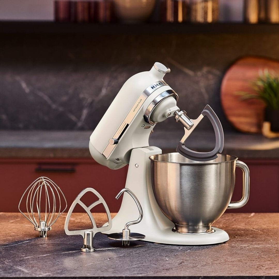 KitchenAid Artisan Plus 4,7 L Oynar Başlıklı Stand Mikser - Porcelaın Whıte4,7 L Stand Mikser