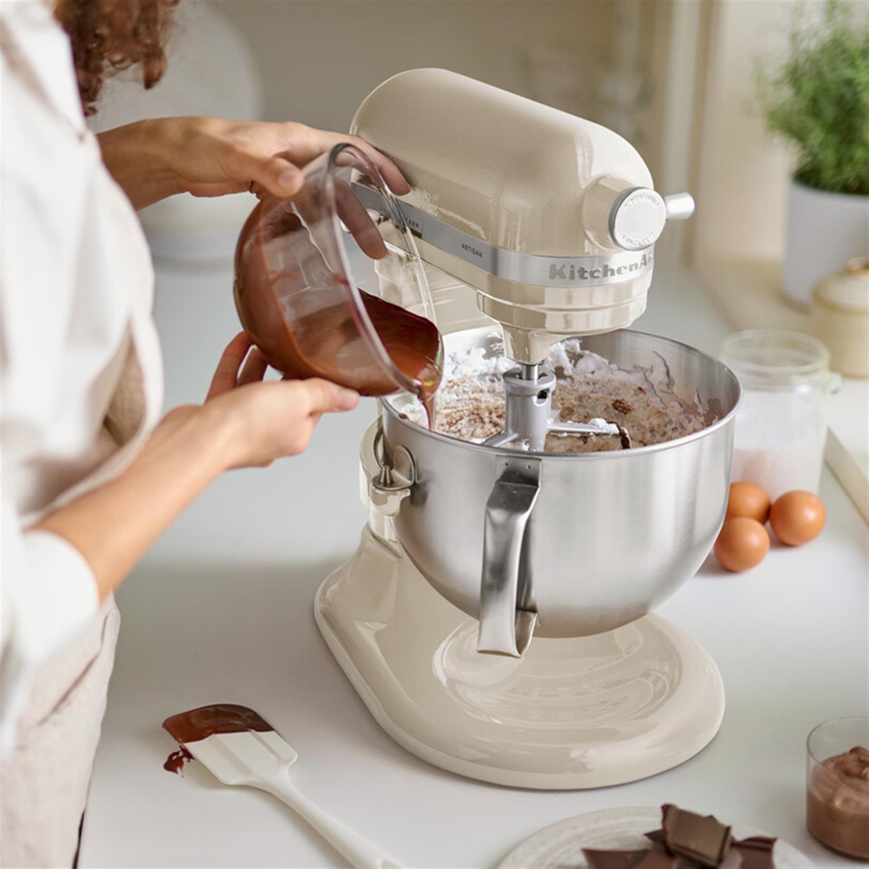 KitchenAid Artisan 5,6 L Kaldırılabilir Kaseli Stand Mikser - 5KSM60SPX