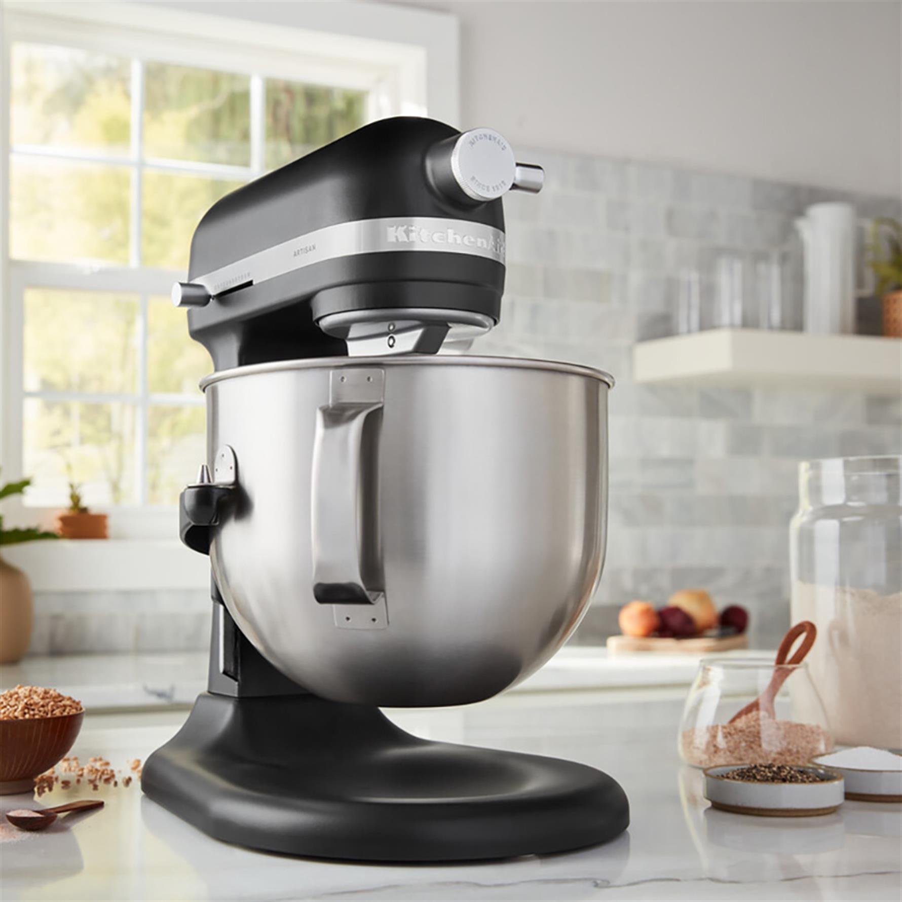KitchenAid Artisan 6,6 L Kaldırılabilir Kaseli Stand Mikser - 5KSM70SHX