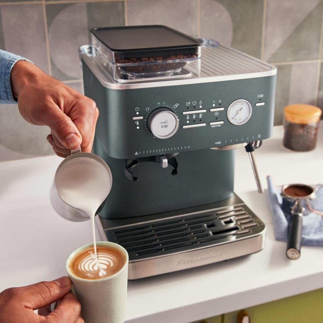 KitchenAid Yarı Otomatik Öğütücülü Espresso Makinesi - 5KES6551Espresso Makinesi