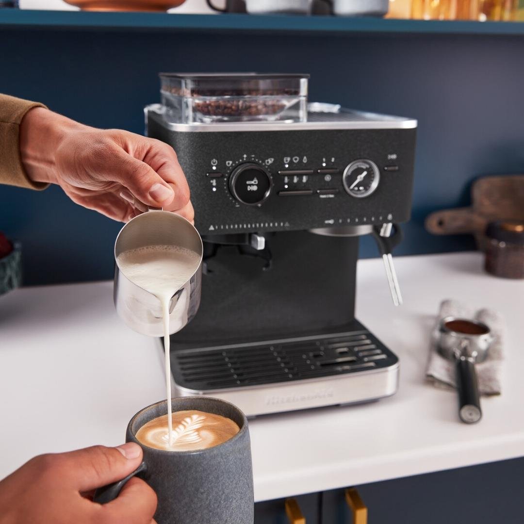 KitchenAid Yarı Otomatik Öğütücülü Espresso Makinesi - 5KES6551Espresso Makinesi