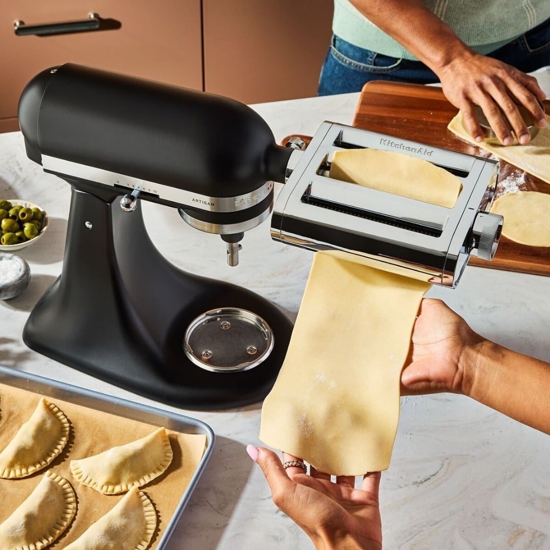 KitchenAid 3in1 Makarna Açma ve Kesme Aparatı Chromed Steel - 5KSM3MPAStand Mikser Aparatları