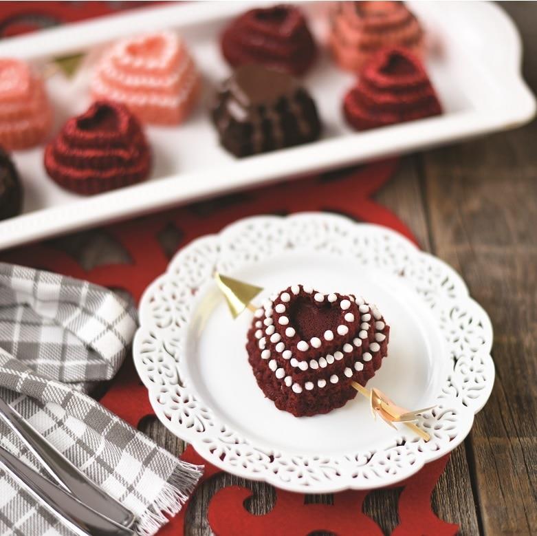 Nordicware 6´lı Mini Kalp Kek KalıbıCHEF&CO