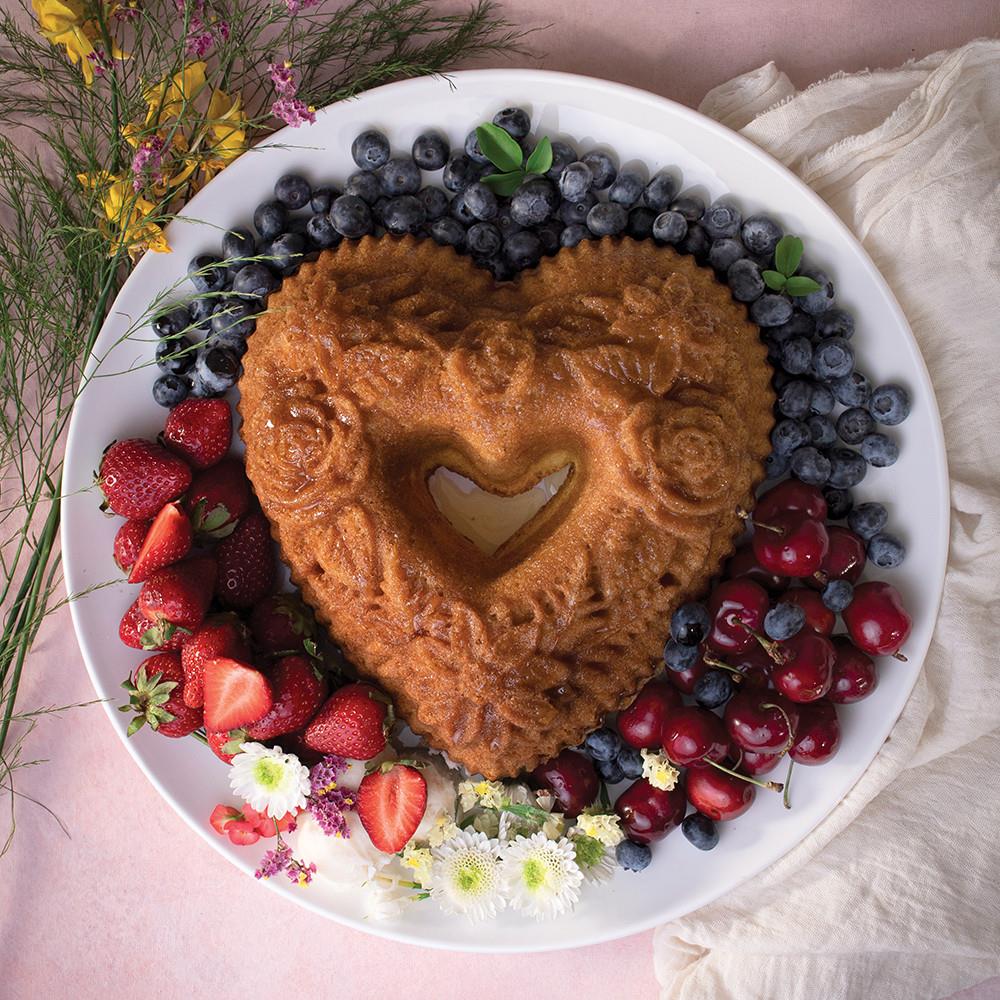 Nordicware Çiçekli Kalp Bundt Kek KalıbıCHEF&CO