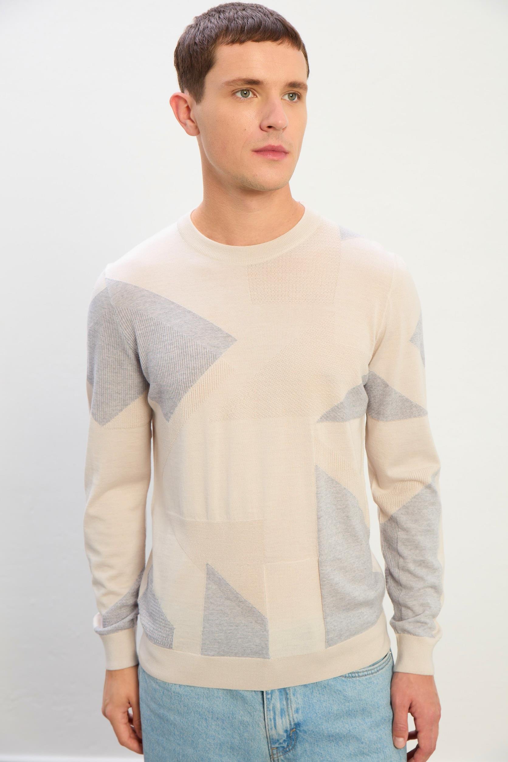 Leo Desenli Triko Kazak-Ekru