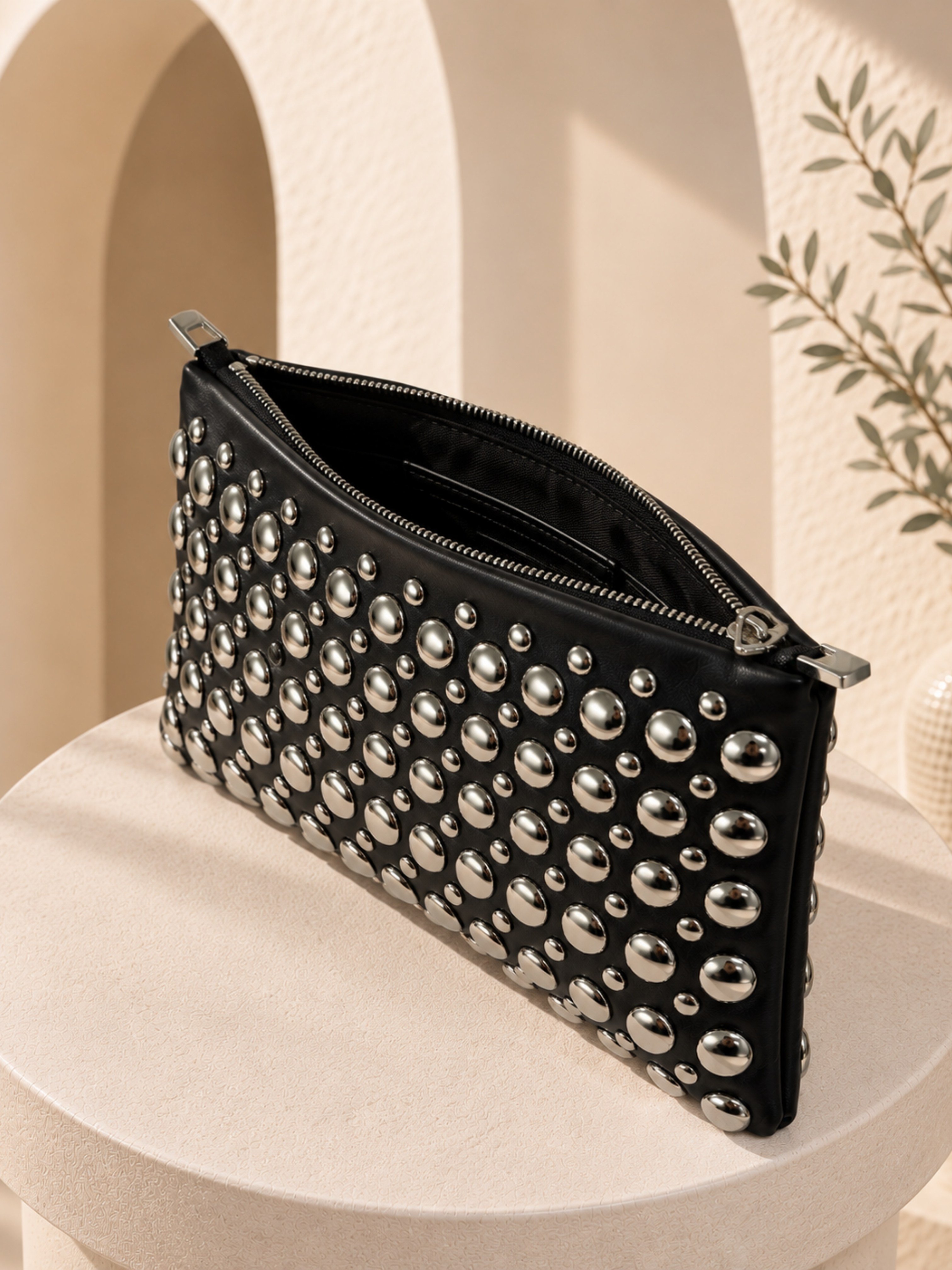 ÇANTA Zımbalı Clutch Çanta