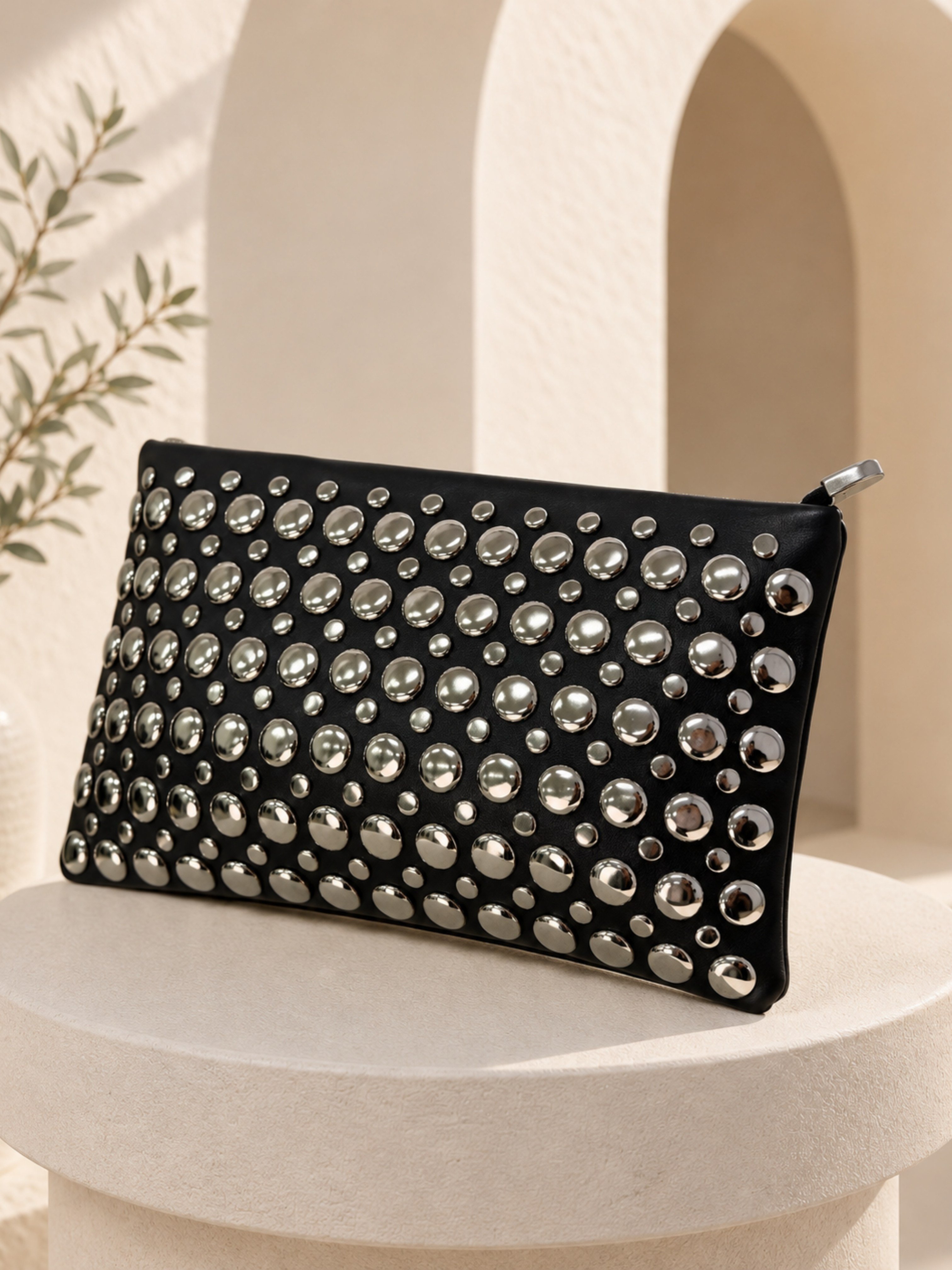 ÇANTA Zımbalı Clutch Çanta