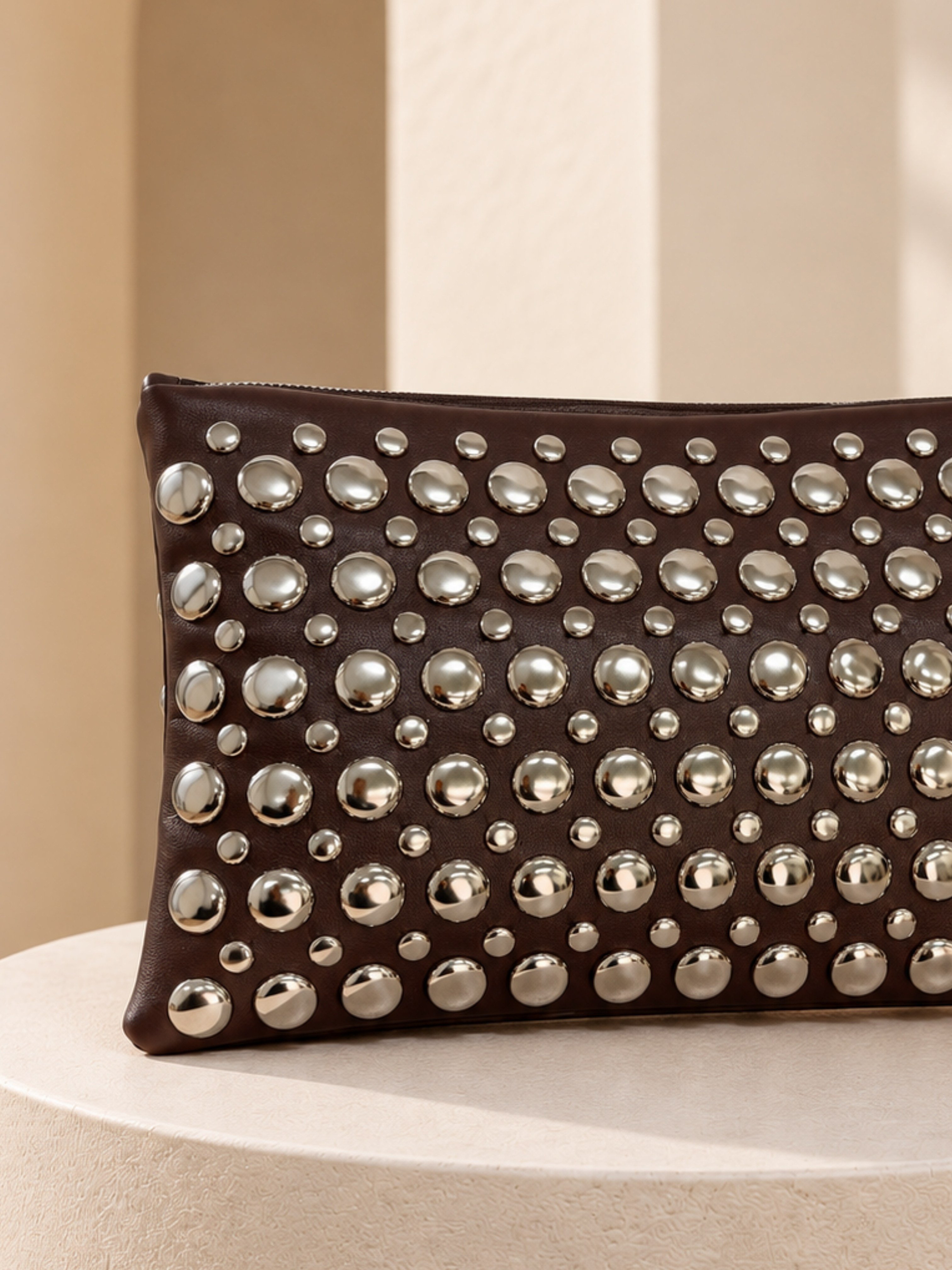 ÇANTA Zımbalı Clutch Çanta