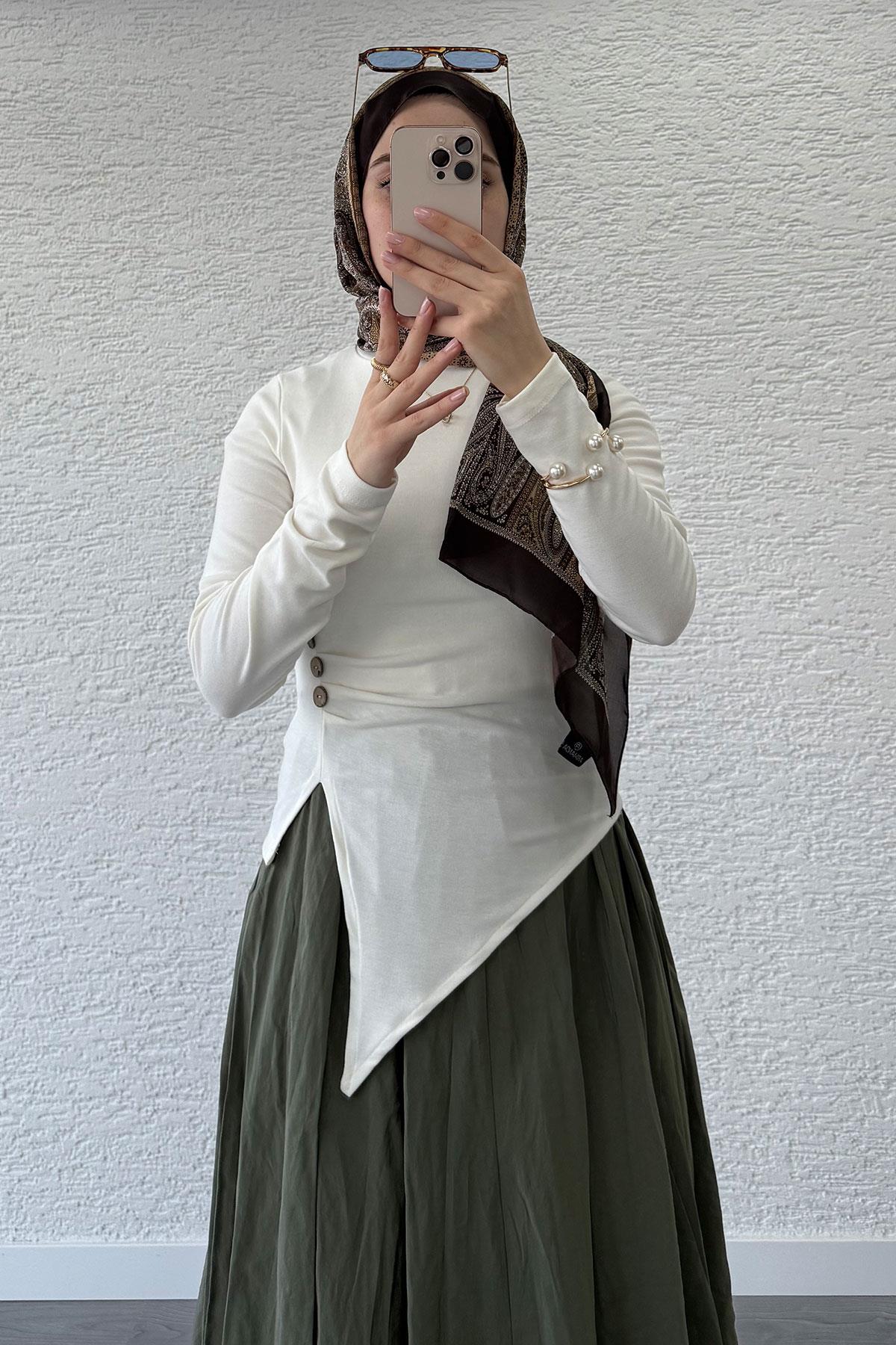 Asimetrik Kesim 3 Düğmeli Bluz-Ekru