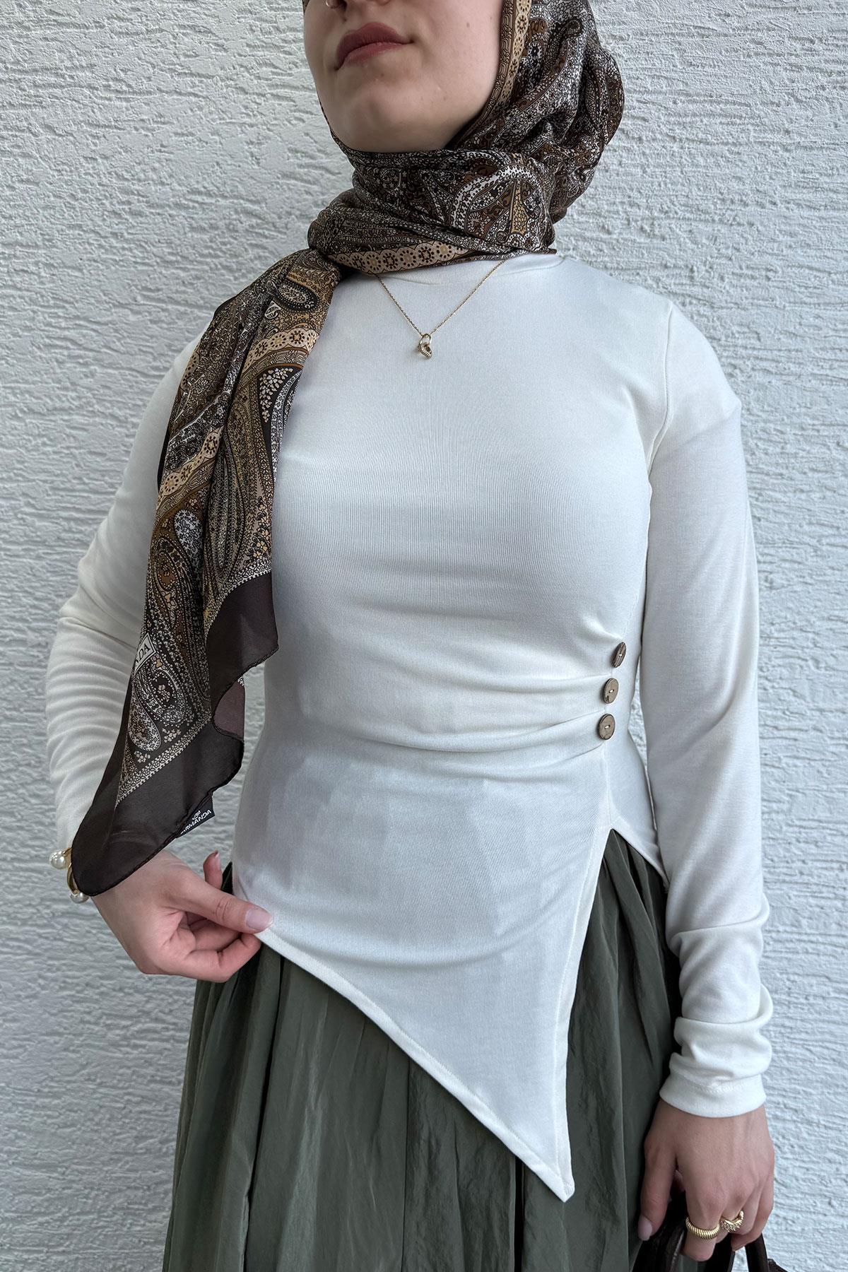 Asimetrik Kesim 3 Düğmeli Bluz-Ekru