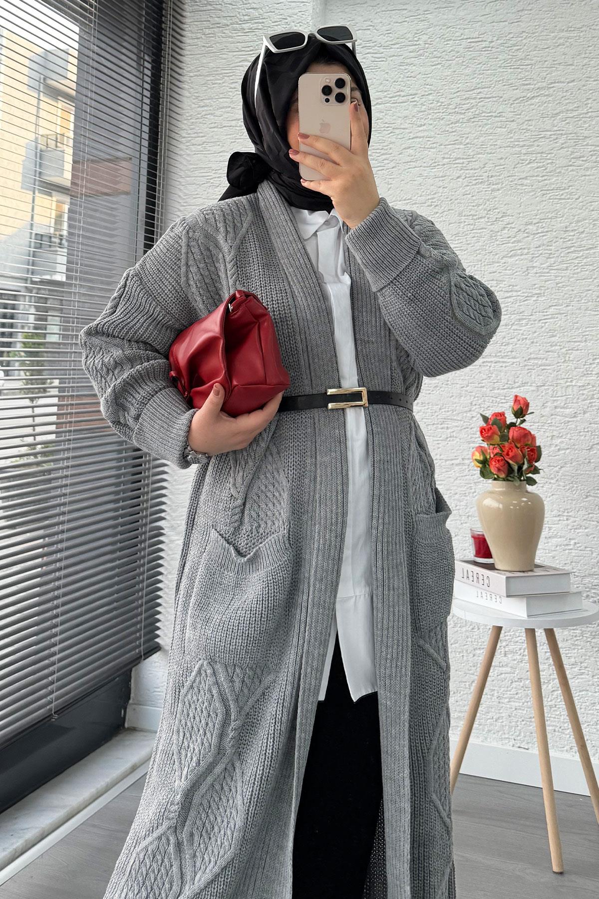 Baklava Desen Uzun Triko Kadın Hırka – Gri