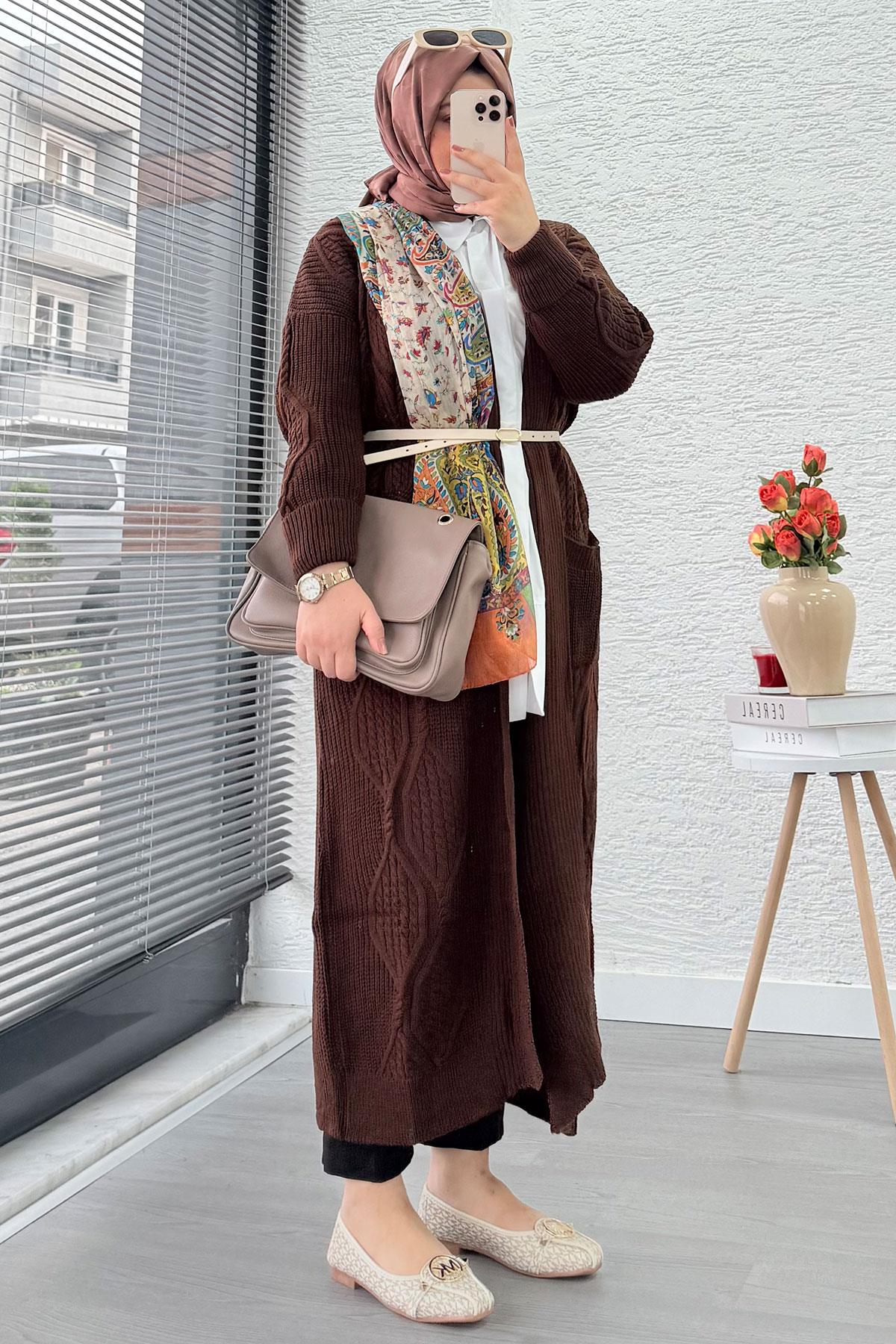 Baklava Desen Uzun Triko Kadın Hırka – Kahverengi