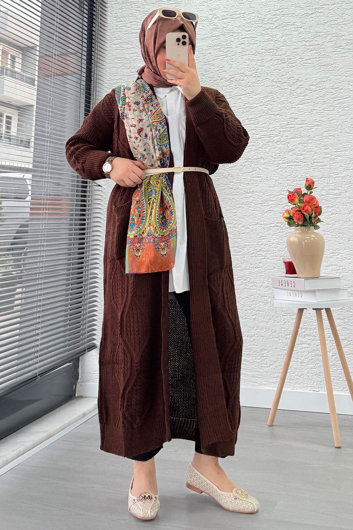 Baklava Desen Uzun Triko Kadın Hırka – Kahverengi