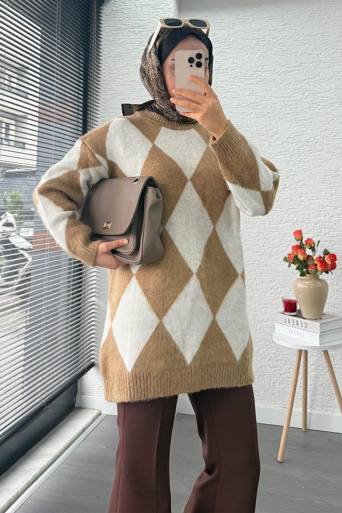 Baklava Desen Yumoş Triko Kadın Kazak – Vizon