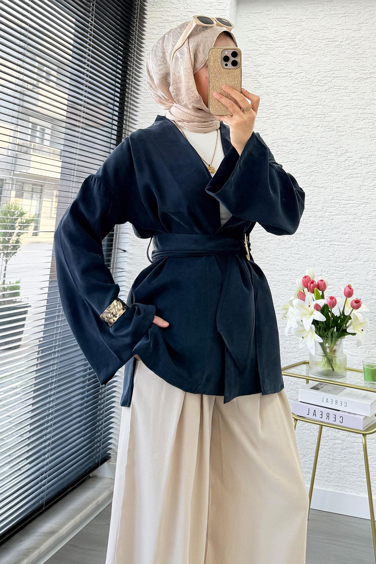 Bronş Kemerli Kruvaze Yaka Modal Kimono - Lacivert