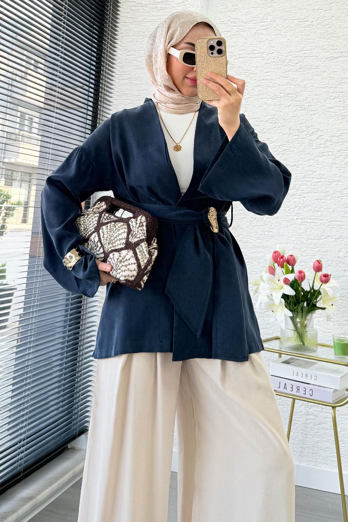 Bronş Kemerli Kruvaze Yaka Modal Kimono - Lacivert