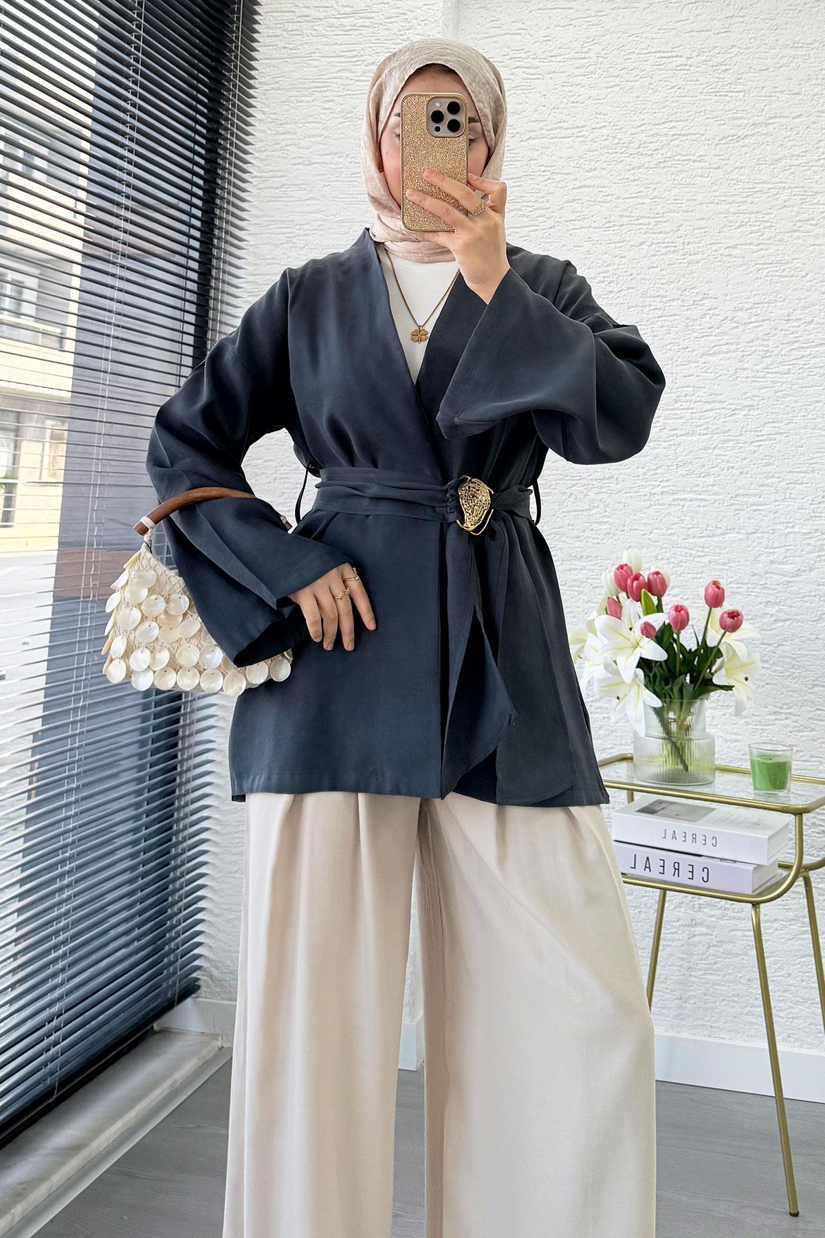Bronş Kemerli Kruvaze Yaka Modal Kimono - Füme