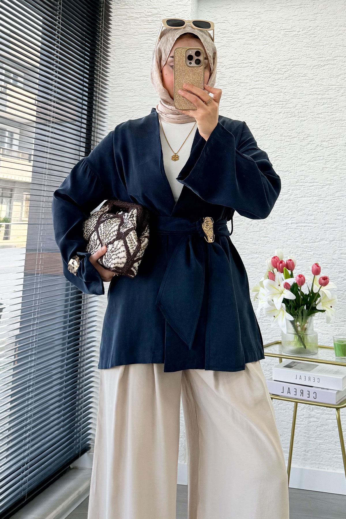 Bronş Kemerli Kruvaze Yaka Modal Kimono - Lacivert
