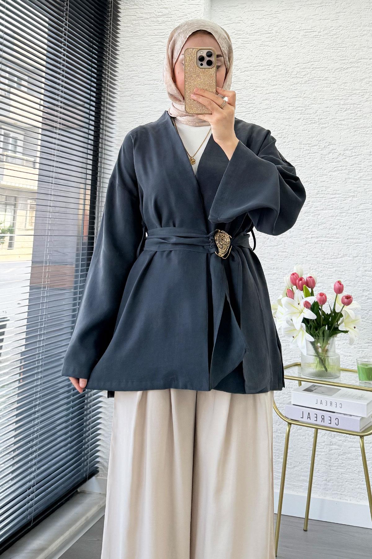 Bronş Kemerli Kruvaze Yaka Modal Kimono - Füme