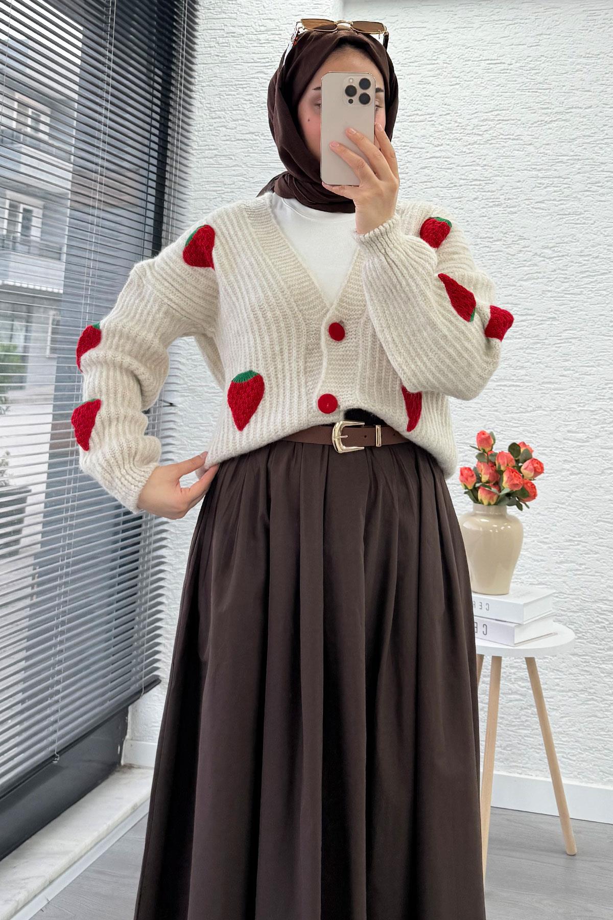 Çilek Desenli Kısa Oversize Triko Hırka – Taş