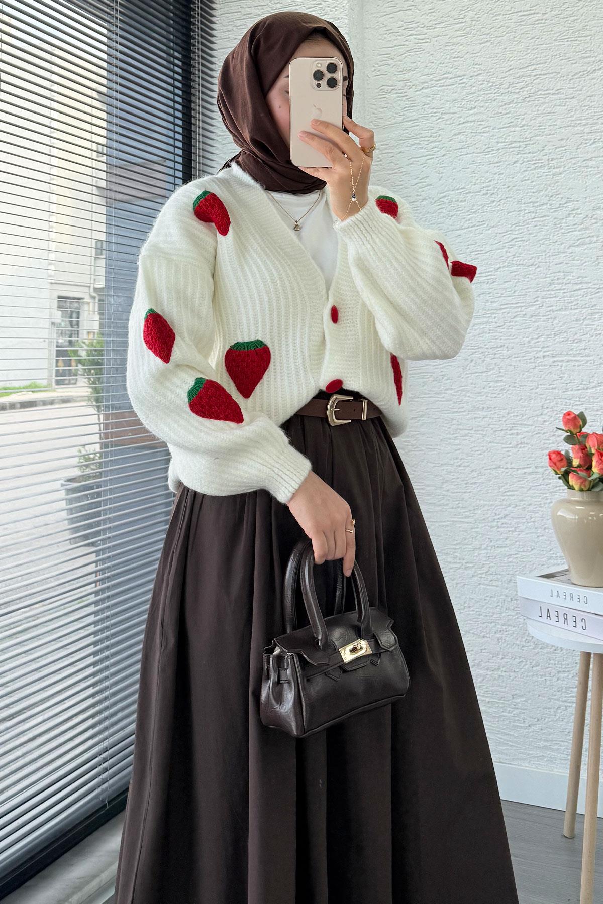 Çilek Desenli Kısa Oversize Triko Hırka – Ekru