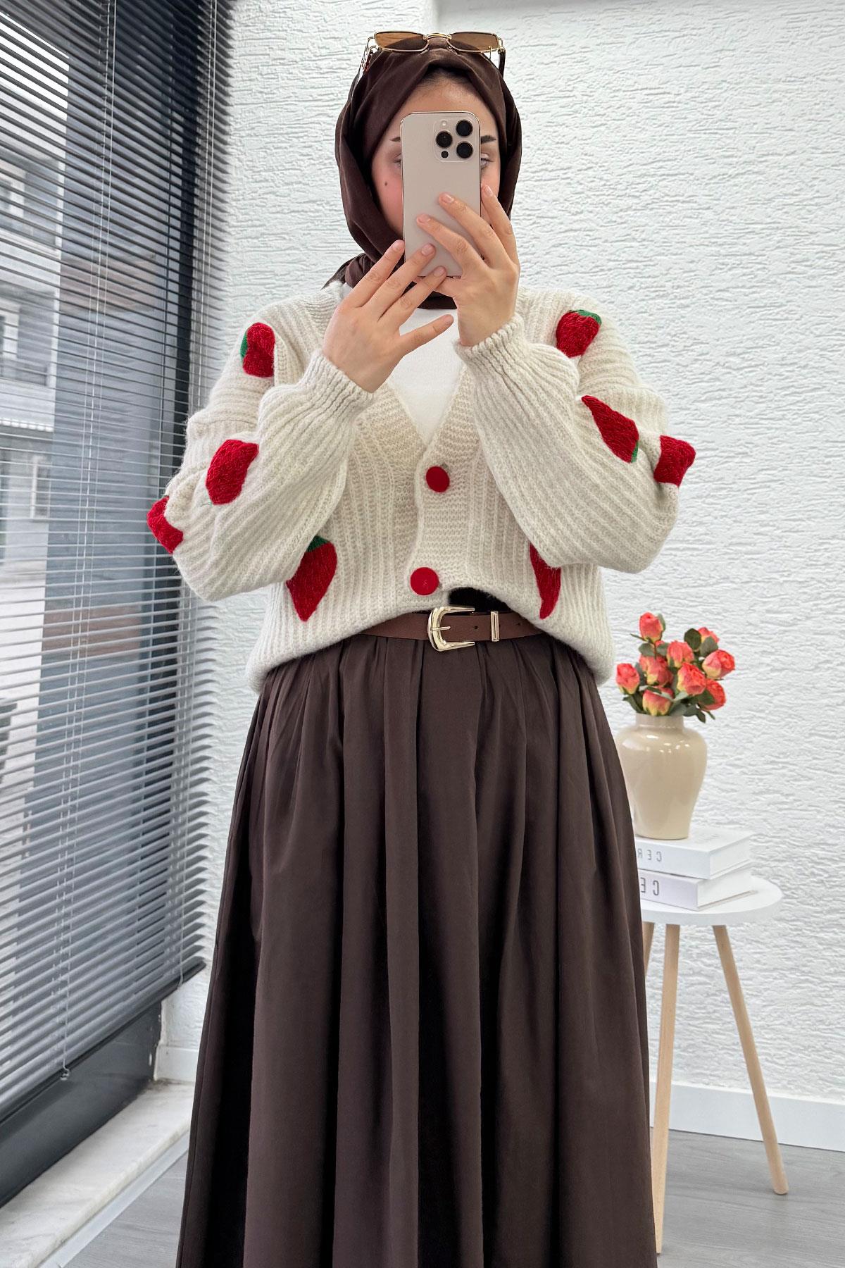 Çilek Desenli Kısa Oversize Triko Hırka – Taş