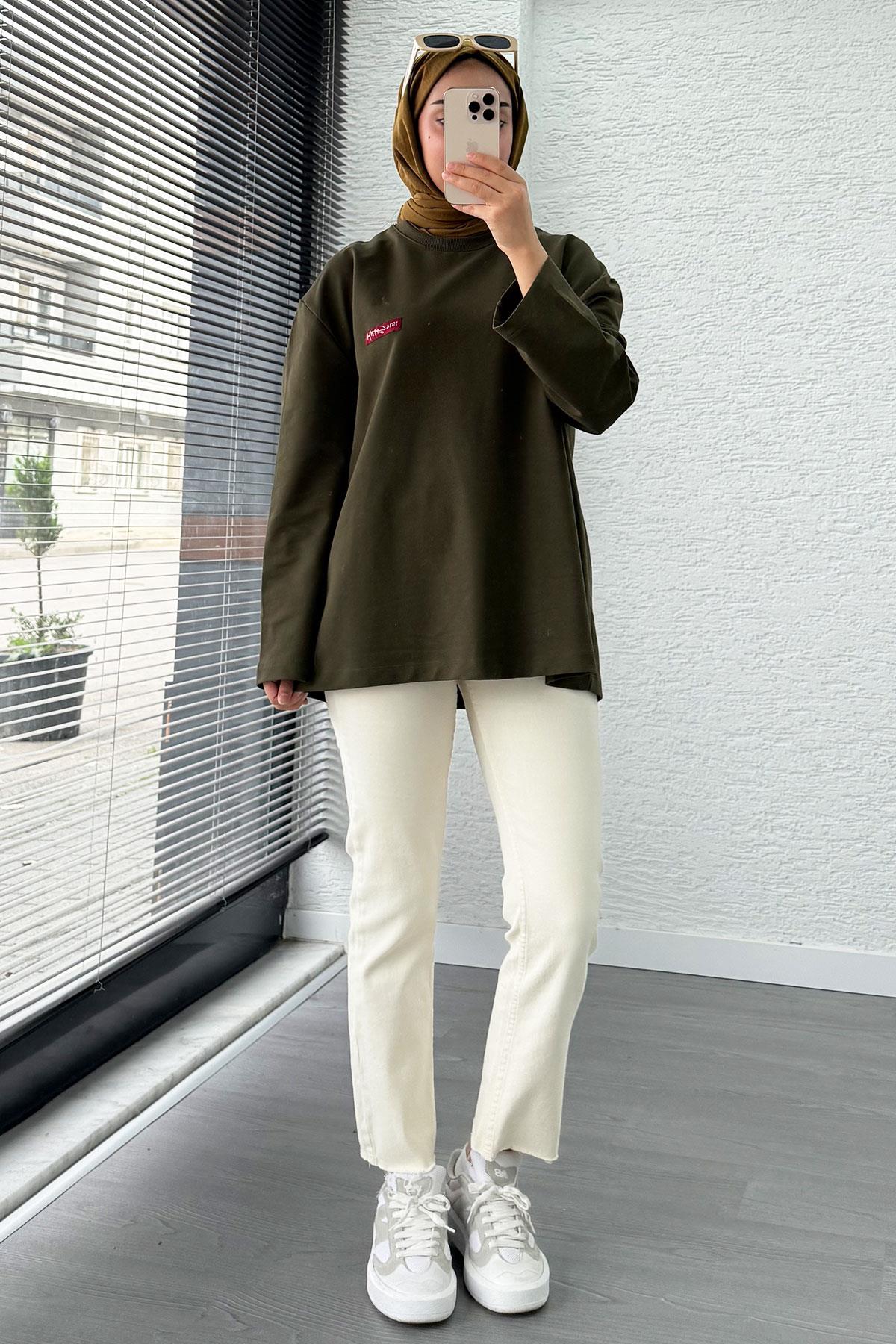 Etiket Detaylı Oversize Kadın Sweat – Haki