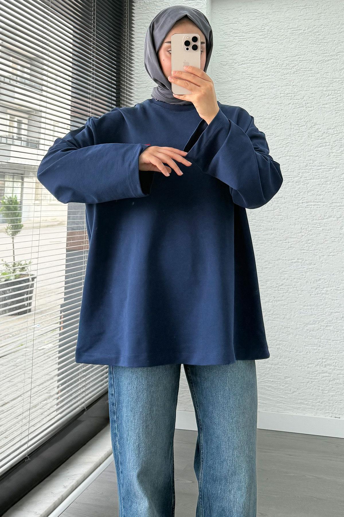 Etiket Detaylı Oversize Kadın Sweat – İndigo