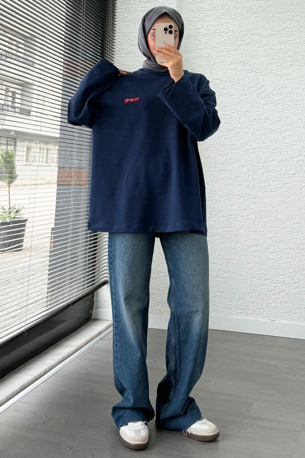 Etiket Detaylı Oversize Kadın Sweat – İndigo