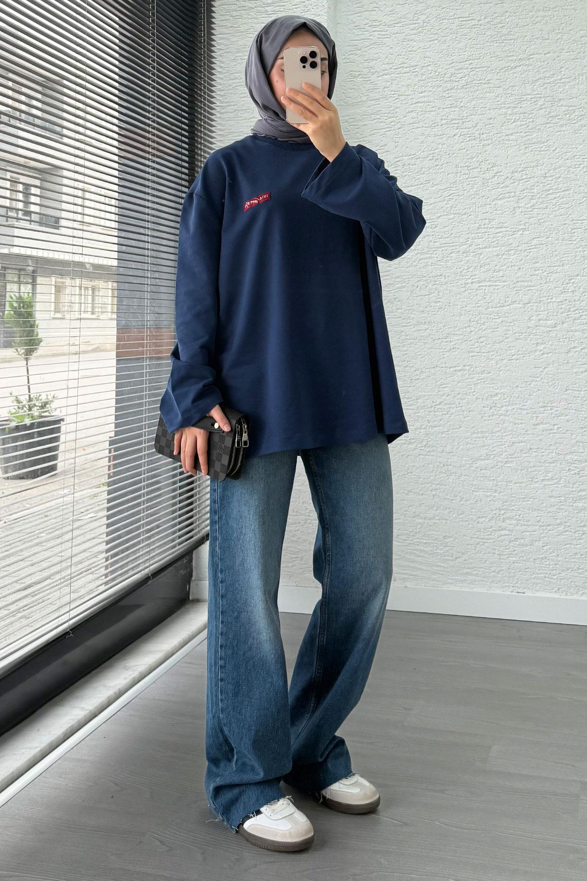 Etiket Detaylı Oversize Kadın Sweat – İndigo