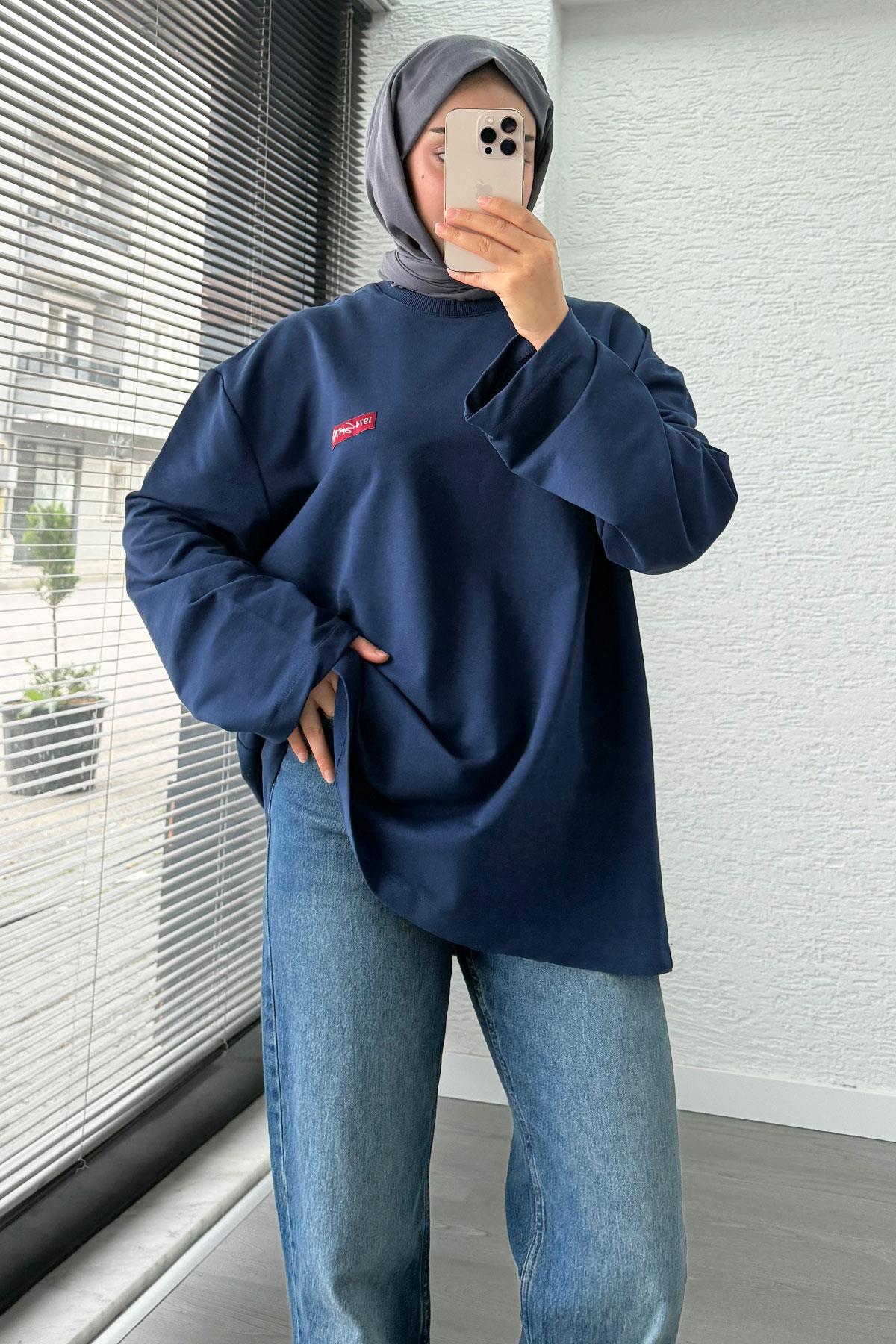 Etiket Detaylı Oversize Kadın Sweat – İndigo